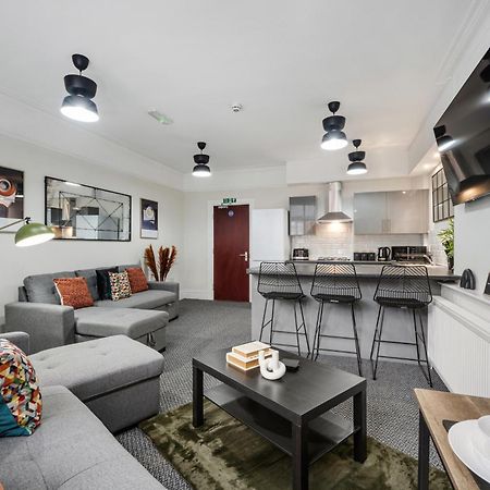 Anfield Cosy Stays - Air Host & Stay - Sleeps 14 Ливерпуль Экстерьер фото