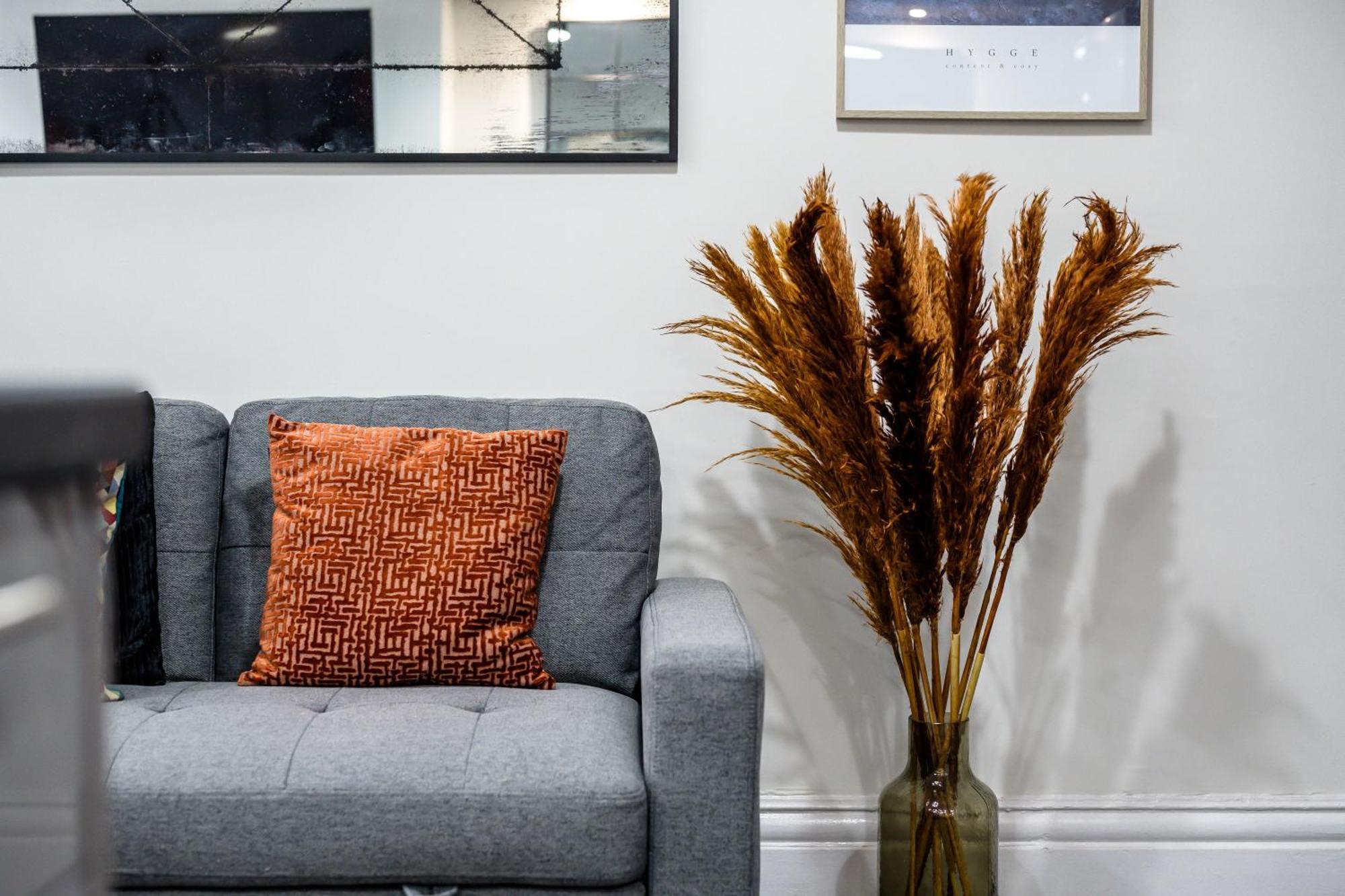Anfield Cosy Stays - Air Host & Stay - Sleeps 14 Ливерпуль Экстерьер фото