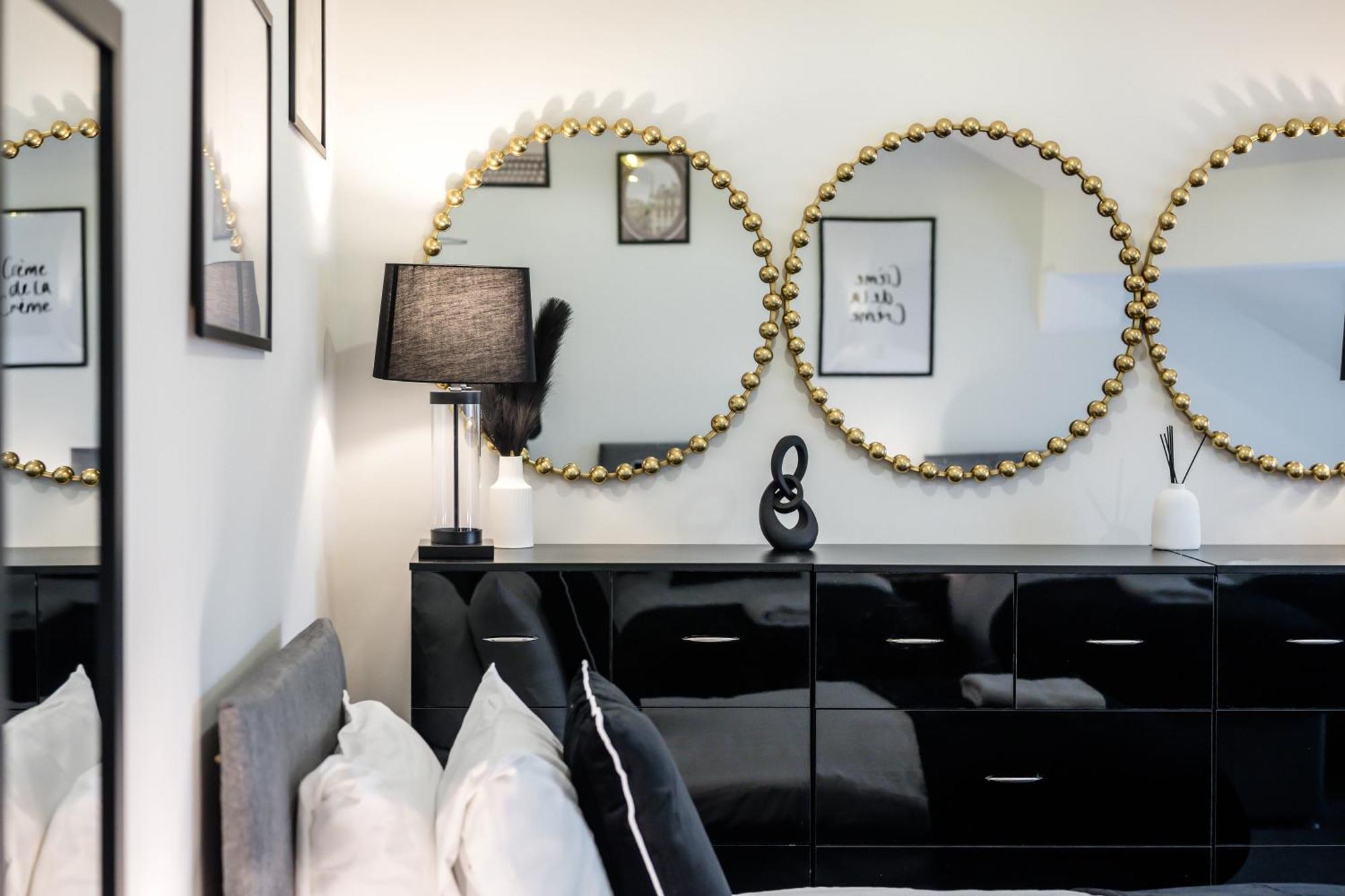 Anfield Cosy Stays - Air Host & Stay - Sleeps 14 Ливерпуль Экстерьер фото